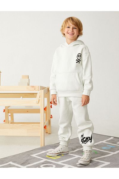 Koton Jogger Sweatpants with Tie Waist, Pocket and Print Detail