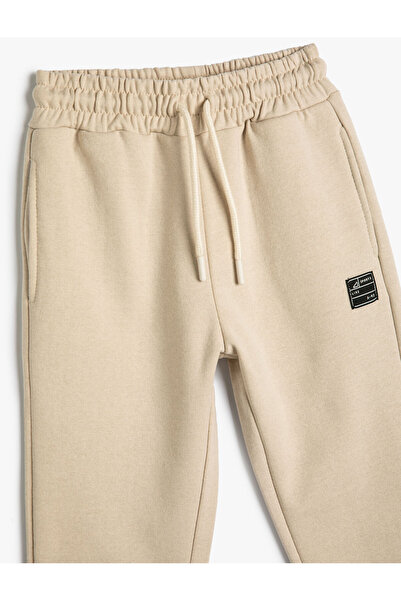 Koton Jogger Sweatpants με τσέπες - Λεπτομέρεια ετικέτας και ελαστική μέση