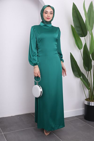 İmajButik Σατέν βραδινό φόρεμα - Σμαραγδένιο πράσινο και λεπτομέρεια στο πλάι
