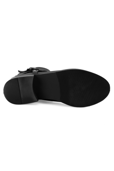 Desa Lillia Siyah Kadın Toka Aksesuarlı Deri Bot