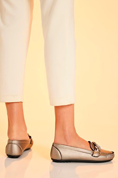 Beyond Pantofi de balerină de zi cu zi cu lanț de platină pentru femei BYNDDEM02