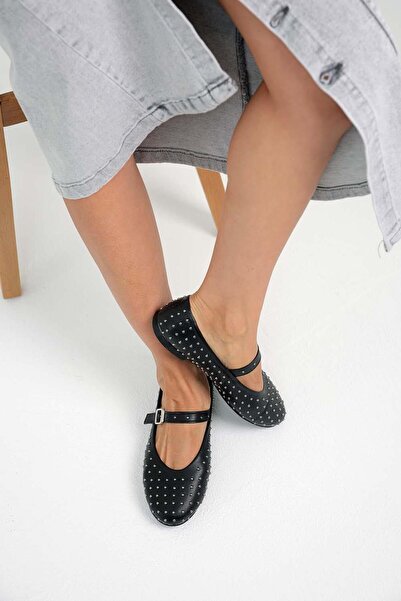 Beyond Women's Black Mejita Needle Trock Single Strap Leather Ballerinas Byndmjit01