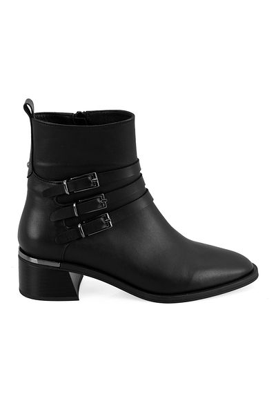 Desa Women's Black Belt Accessory Heeled Leather Boots