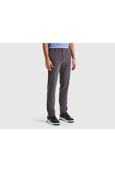United Colors of Benetton Pantaloni slim din catifea pentru bărbați, din amestec de bumbac antracit, cu buzunare pe spate