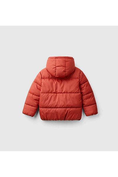 United Colors of Benetton Палто от пуфа с аромат на канела за момче, лого на лявата страна на гърдите и джоб отпред