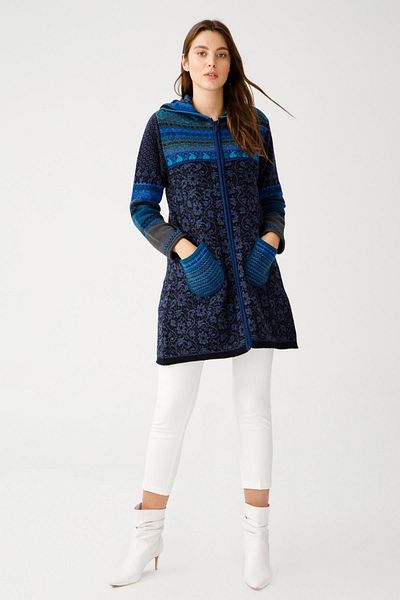 Desen Triko 22160 MODEL PĂLĂRIE JACQUARD PE TOATE LATELE HAINĂ CU GLUGĂ