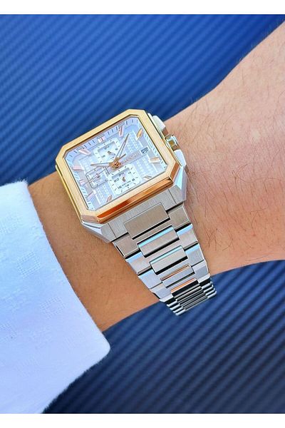 Quantum Pwg1174.530 Square Case Steel Band Men's Wrist Watch