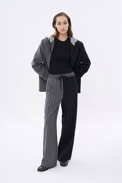 Quzu Black Match Detailed Trousers