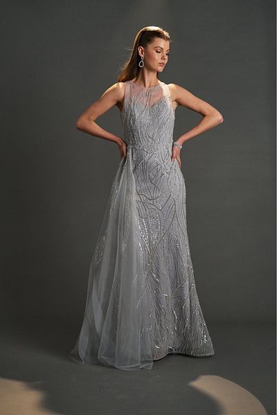 Kayra Fish Form Evening Dress with Zero Sleeves Silver
