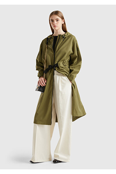 United Colors of Benetton Kadın Haki Beli Büzgü İpli Kapüşonşlu Trençkot