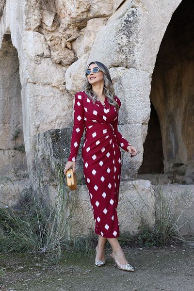 bytugcekaya Rochie cu mânecă lungă cu nasturi cu model geometric burgundy