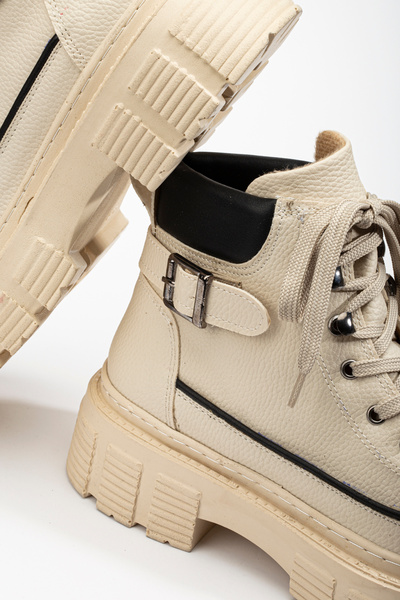 Tonny Black Kadın Bej Siyah Yüksek Poli Taban Yanı Tokalı Bağcıklı Bot