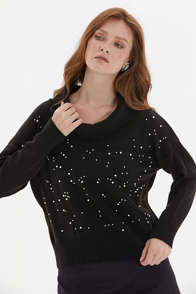 Two Mail Black Pearl Detailed Blouse