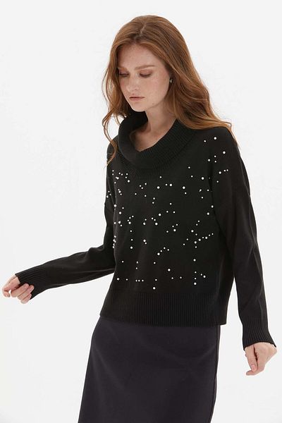 Two Mail Black Pearl Detailed Blouse