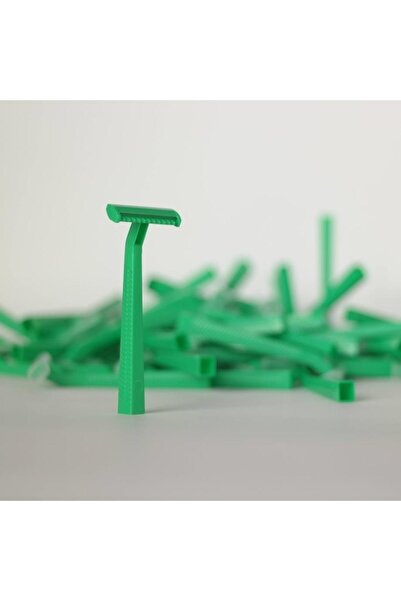 Wilkinson Sword 100 Pack Bath Men's Disposable Shaving Razor