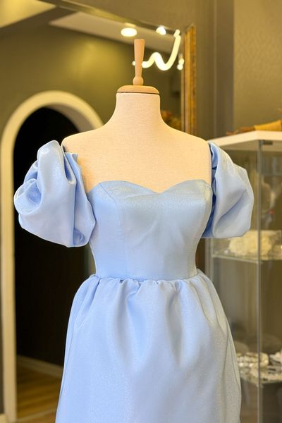 Lenta Moda Μίνι σατέν βραδινό φόρεμα και βραδινό φόρεμα με λεπτομέρεια μανίκι μπλε μπαλόνι
