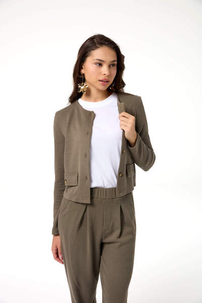 Evermade Düğme Detaylı Geniş Yaka Ceket