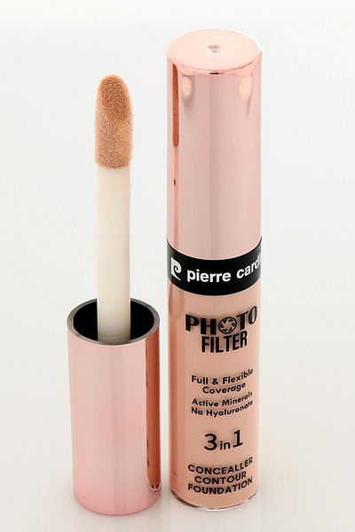 Pierre Cardin Tan 823 Photo Filter Liquid Concealer - Concealer