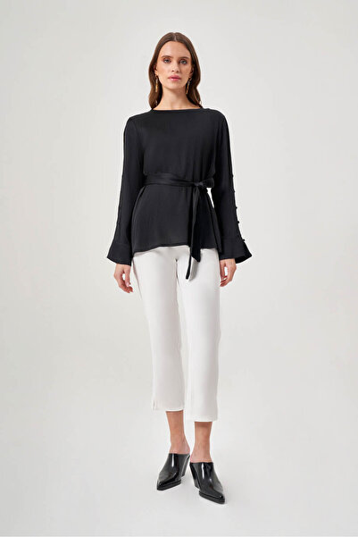 Mizalle Kolu Detaylı Uzun Siyah Bluz