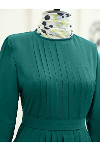 Modamorfo Pleated Round Neck Belted Long Dress -Emerald