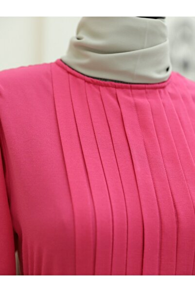 Modamorfo Μακρύ φόρεμα με πιέτες με στρογγυλή λαιμόκοψη - φούξια