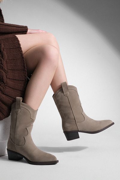 Marjin Γυναικείες μπότες Western Suede Mink - με μυτερή μύτη και λεπτομέρεια ραφής
