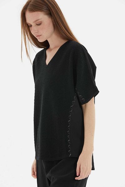 Two Mail Black V-Neck Knitwear Blouse