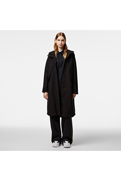 Lacoste Kadın Relaxed Fit Kapüşonlu Siyah Yağmurluk