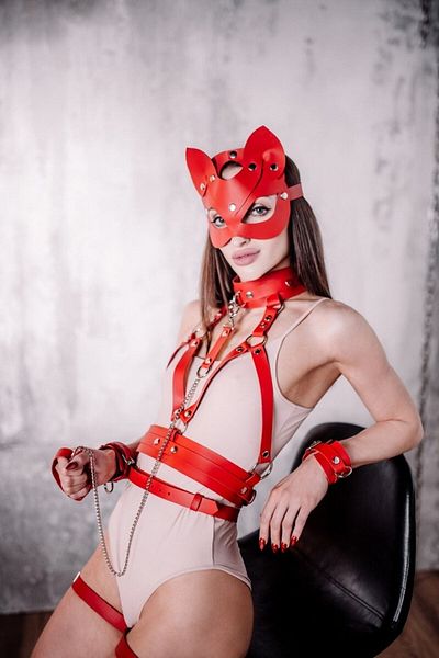 LoeFit Red Collar and Mask Detailed - Women's Fancy Accessory Set with Waist Belt, New Season