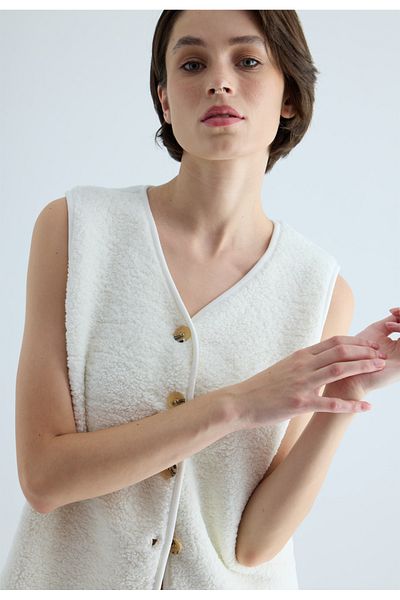 TUBİA Women's Ecru Color Buttoned Plush Vest