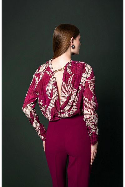 KAMEYA Cherry Blouse with Low Back