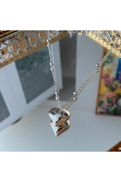 HerşeyVarBurda Women's Curved Heart Necklace