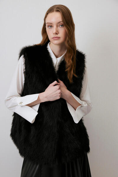 Touché Privé Fur Vest with Belt Detail