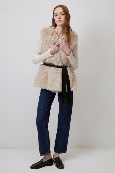 Touché Privé Belt Detail Fur Vest