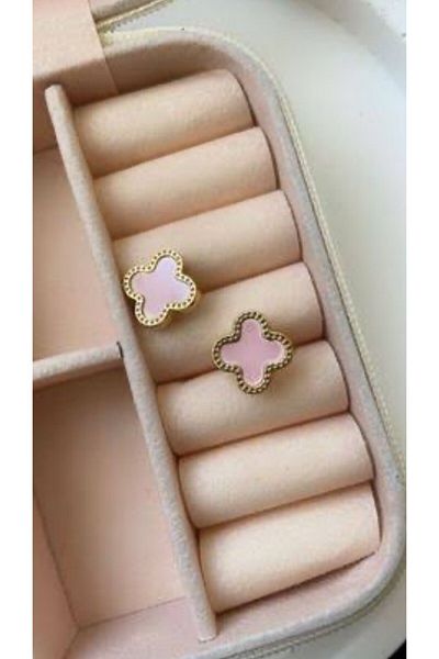 RGAccessories Elegant Pink Clover Earrings