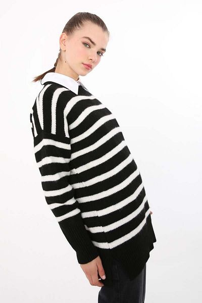 ALLDAY Black-White-Striped Stand Collar Knitwear Sweater