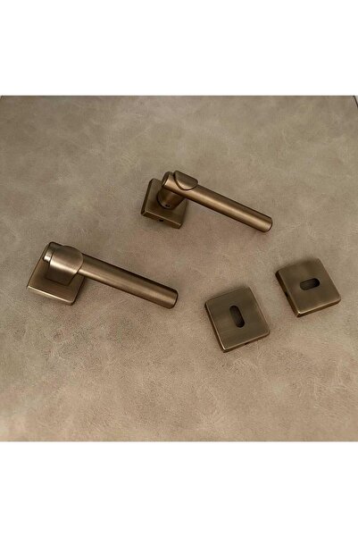 KOLDOOR Dem Mat Antik Sarı Lüx Kare Rozetli Zamak Oda Kapı Kolu 1 Takım