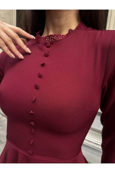 LOCH BUTİK ROCHIE MINI DETALIE DENTELĂ CU NASTURI ACOPERITĂ ROȘU DE FEMEI