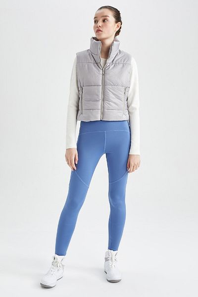 DeFacto Lim Fit Stand Collar Crop Vest Z8655az22au