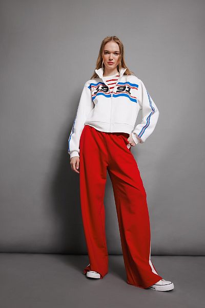 DeFacto Thick anD ZippereD Cool PrinteD Sweatshirt - D4763AX24AU