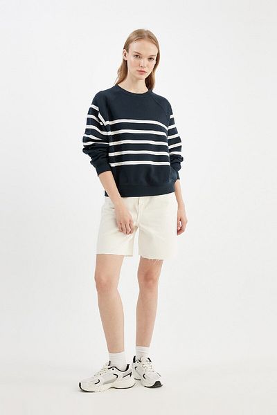DeFacto Cool Oversize Wide Fit mikina s výstřihem a výstřihem 3113175