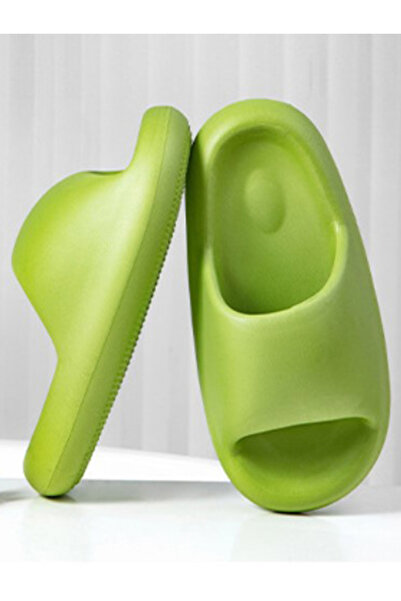 Sneak-a-Peek By Styli Thick Comfort Slides