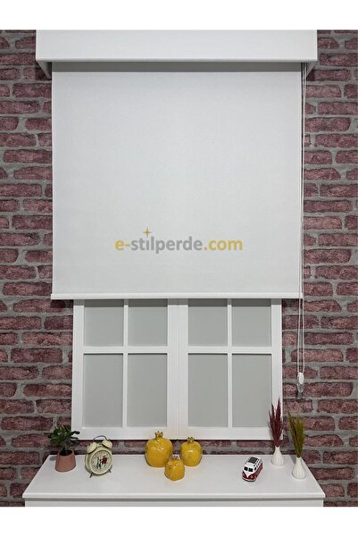 IŞILTI Perde Sistemleri Blackout ( Karartma ) Stor Perde Beyaz Simli ( Etek Dilimsiz )