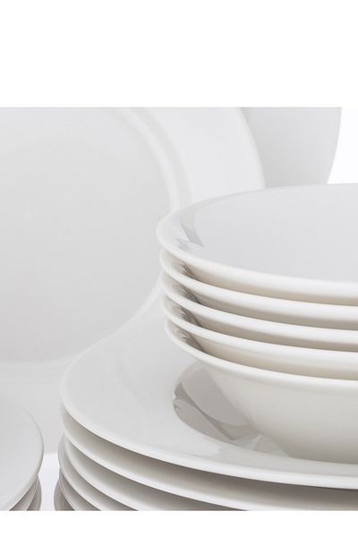 Dania Plain white porcelain dinner set consisting of 24 pieces