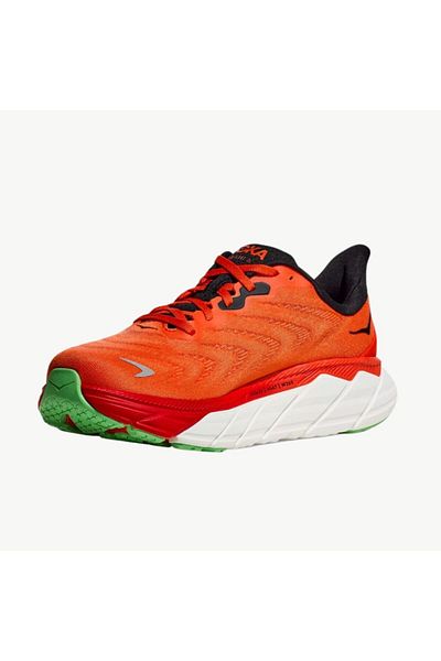 hoka ARAHI 6