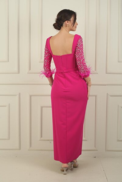 By Saygı Γυναικείο φόρεμα με λαιμόκοψη με αγκράφα στη μέση με κέντημα με πέτρα μακρύ κρεπ φόρεμα