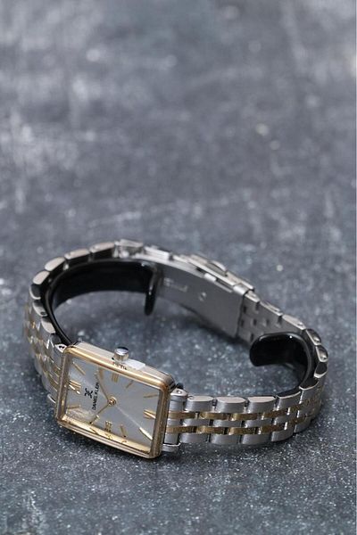 Daniel Klein Dke.1.10750 Rectangular Case Roman Numeral Minimal Design Women's Wristwatch