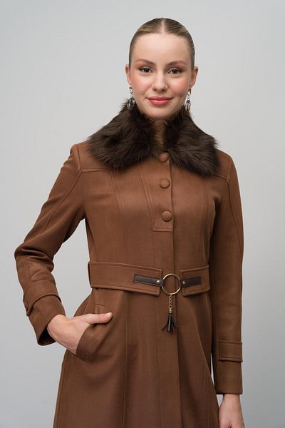Olcay Κάλυμμα Gabardine Suede Look με αφαιρούμενο γιακά και αξεσουάρ γούνινου τόξου TABA 6639