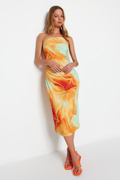Trendyol Collection Oranges Midi-Bleistiftkleid aus Strick mit verstellbaren Trägern und einer Schulter - TWOSS23EL01577