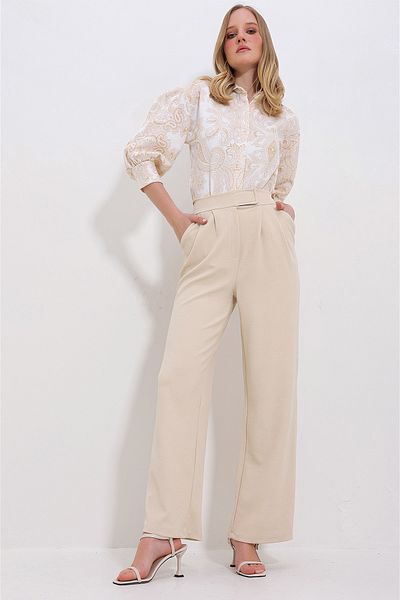Trend Alaçatı Stili Beigefarbene Palazzo-Hose mit hoher Taille und doppelter Tasche und Faltenverschluss für Damen ALC-X10753